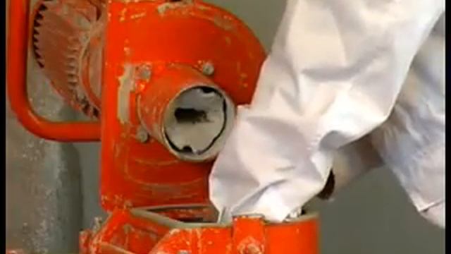 Clean out Mortar mixing Pump PFT G4 Штукатурная станция. Окончание работ смотреть онлайн