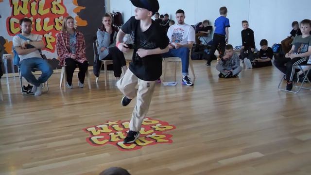 10-13 bboy Дмитрий vs Сахар, брейкданс фест WILD CHILD CUP 2022 смотреть онлайн