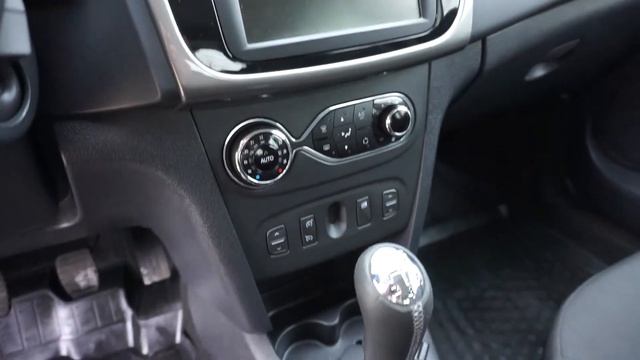 Renault Sandero Stepway '2019 смотреть онлайн