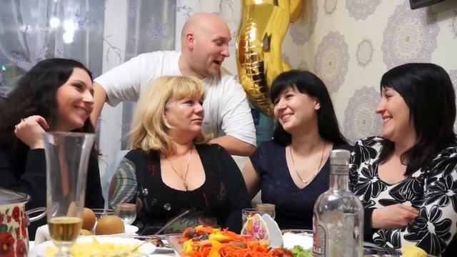 Бджоли - веселая застольная песня.