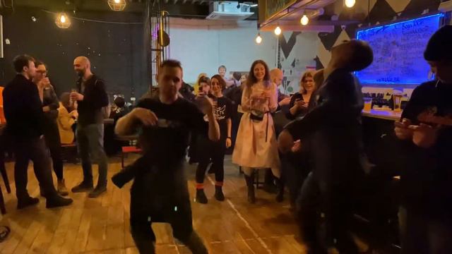 День рождения Марыси, Лагер-бар смотреть онлайн