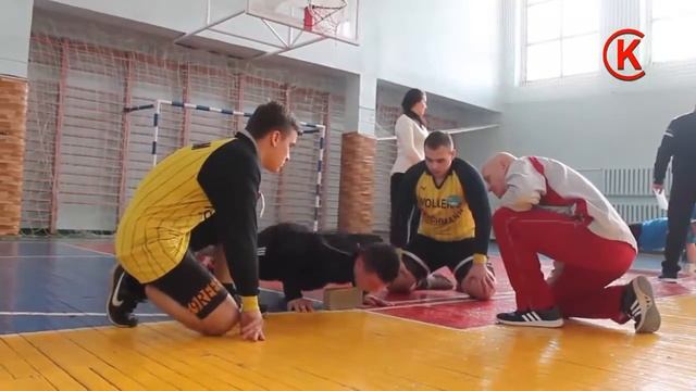 Спортивный праздник *А ну-ка, парни* прошел в Молодогвардейске смотреть онлайн