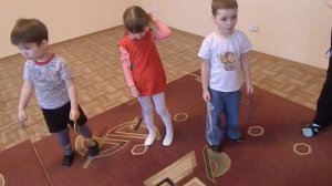 УТРО В ДЕТСКОМ САДУ.  Зарядка с лентами