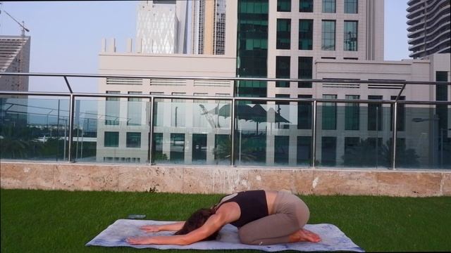 Йога для спини. Повноцінне заняття на розкриття грудного відділу (50хв). Йога українською. смотреть онлайн