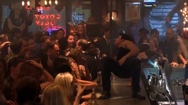 Kevin Dances on the Bar. Coyote Ugly (2000) смотреть онлайн