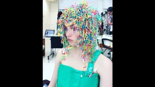 Удивительные Прически/ Ты Такое Ещё Не Видел/Профессионал 80 Уровня смотреть онлайн