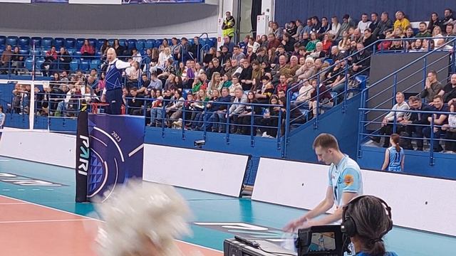 Чемпионат России. Динамо Москва ? Факел Новый Уренгой смотреть онлайн