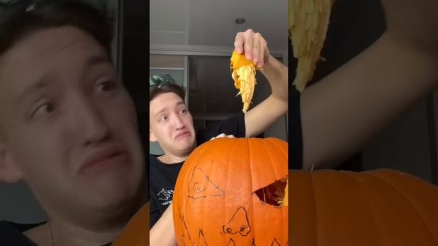 А вы вырезаете тыкву на Хеллоуин ?? смотреть онлайн