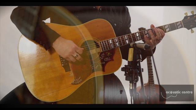 1968 Vintage Gibson Hummingbird: Acoustic Centre смотреть онлайн