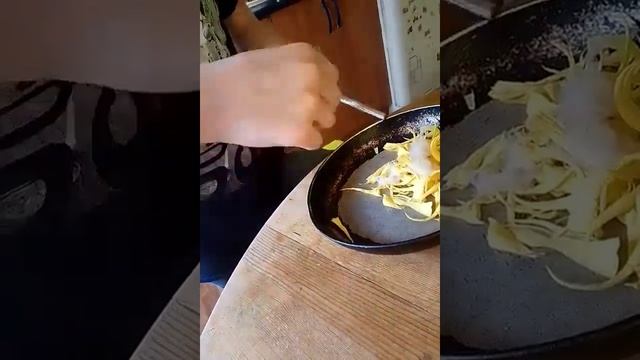 Розжиг Костра На Сковороде С Помощью Огнива Из Сказки! смотреть онлайн
