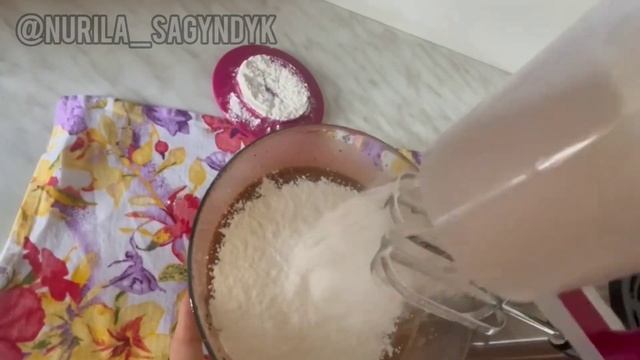 Шоколадный пирог. Самый легкий шоколадный. Брауни. Шоколадты пирог. Казакша рецепт. смотреть онлайн