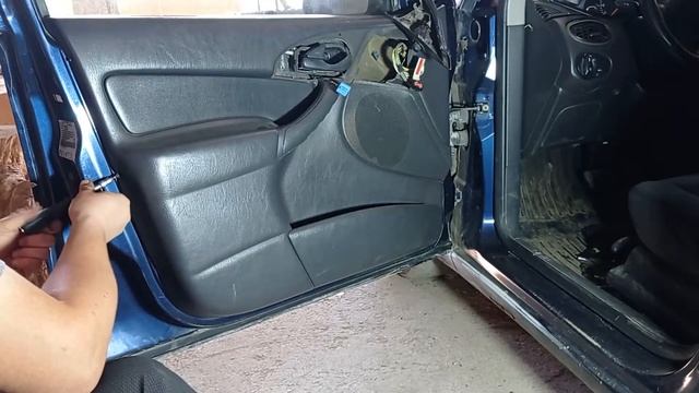 Как снять динамик водительской двери Ford Focus 1 смотреть онлайн