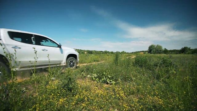 MITSUBISHI L200 - Динамика смотреть онлайн