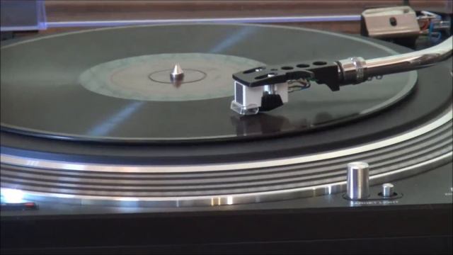 山口淑子（李香蘭）；濱邊の歌 смотреть онлайн