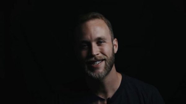 6 Easy & Amazing Lighting Setups with 1 Light: Cinematic Lighting Techniques