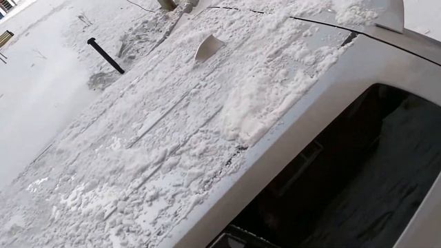 Снег с крыши 9 этажа на форика смотреть онлайн