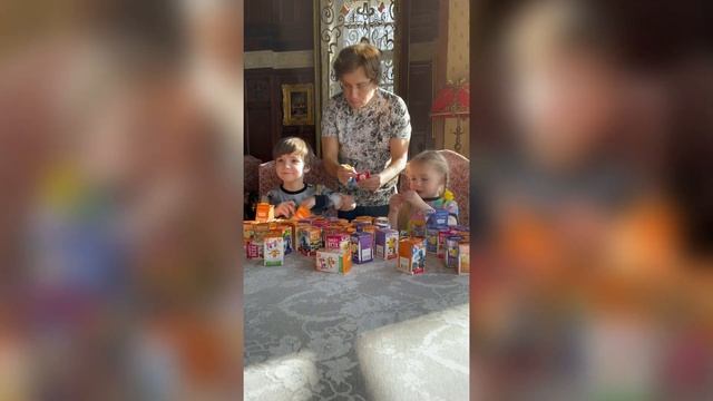 «Мармелад с игрушкой»: Галкин сделал Лизе и Гарри неожиданный сюрприз смотреть онлайн