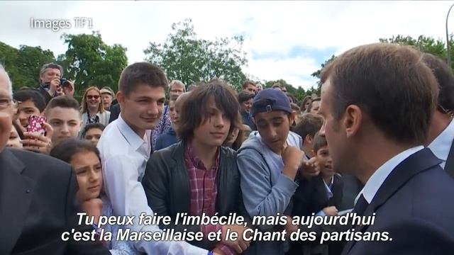 Macron recadre sèchement un jeune qui l'avait appelé "Manu" смотреть онлайн
