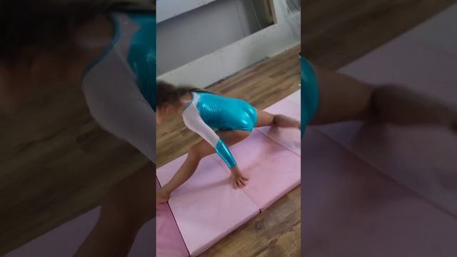 kids gymnastics with G....G's World смотреть онлайн