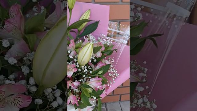 Букет из лилий с альстромериями смотреть онлайн