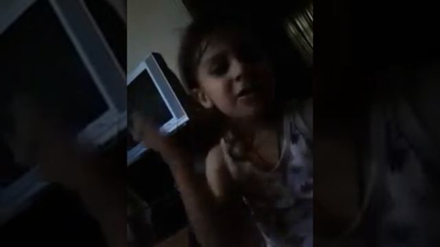 Малышка хочет айфон смотреть онлайн