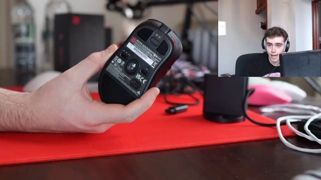 ZOWIE EC2-CW Mouse Review (SHOCKING) смотреть онлайн