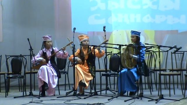 Хысхы саннары. Детский фольклорный ансамбль. Наездники. Танец воинов смотреть онлайн