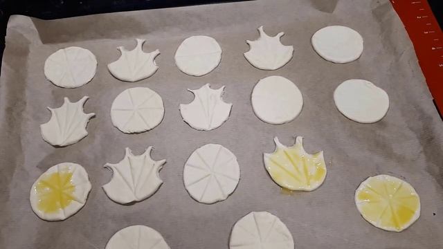 Закуска из слоеного теста с начинкой смотреть онлайн