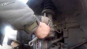 Как одному поменять тормозную жидкость   Замена колодок и дисков Mazda cx 5