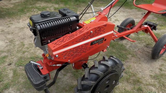 ВАТОР - переключение передач универсального минитрактора во время движения смотреть онлайн