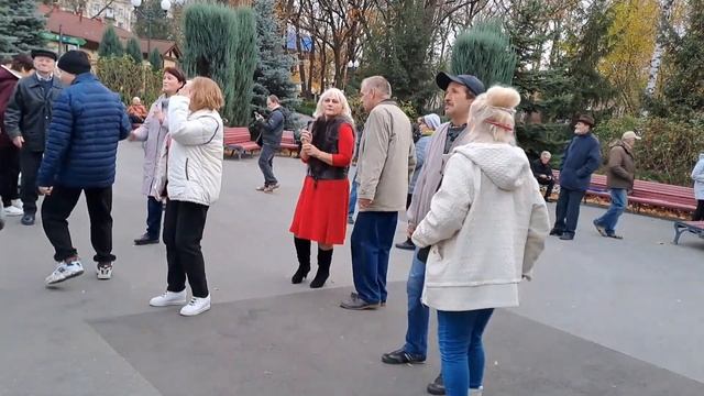 ПОКА ЕЩЕ НЕ ВРАГИ❤️ ТАНЦЬІ В ПАРКЕ ГОРЬКОГО ❤️ХАРЬКОВ 2023 смотреть онлайн
