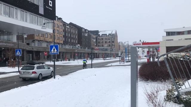 Поездка Ulvik-Voss.Банк,курсы норвежского,гуманитарная помощь. смотреть онлайн