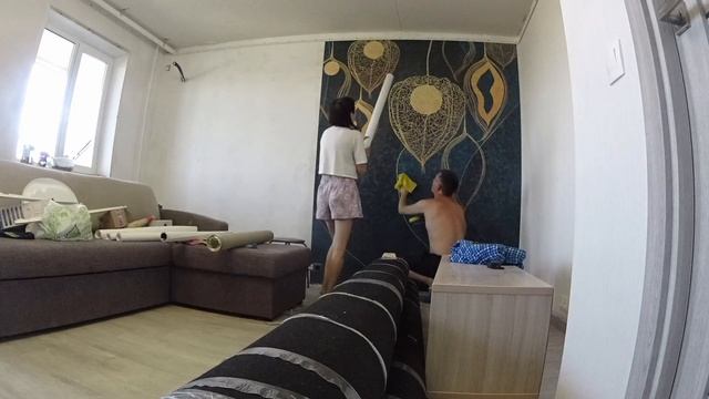 Клеим обои. смотреть онлайн