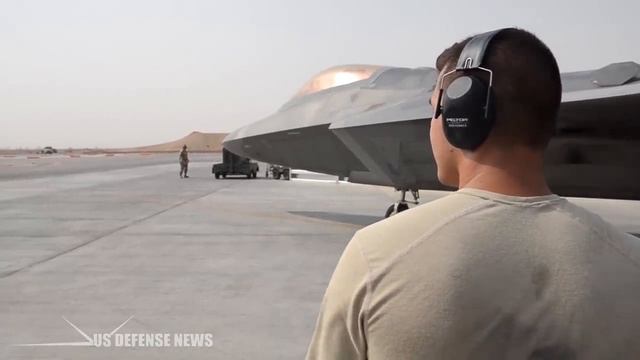 Here's How an F-22 Raptor Flew under the Iranian Fighter Jet and Told Him to go Home смотреть онлайн