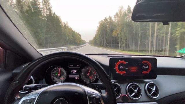 Mercedes-Benz GLA (Мерседес ГЛА) Разгон до 200 км за менее чем 30 сек смотреть онлайн