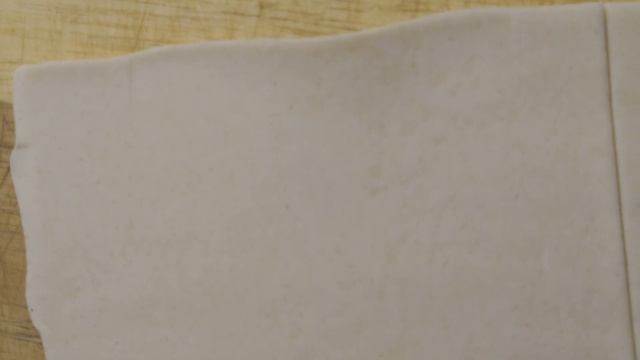 Слойки с ананасом консервированным #слоеноетесто #изслоеноготеста #сананасом #надатскойкухне смотреть онлайн