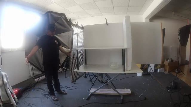 68. Stock Photo Высокий ключ, Белые нарциссы на белом фоне. смотреть онлайн