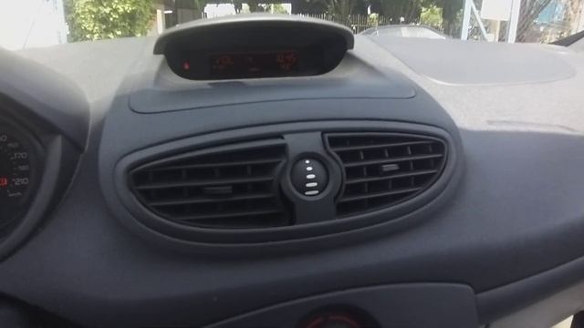 Renault Clio 1.2 Expression смотреть онлайн