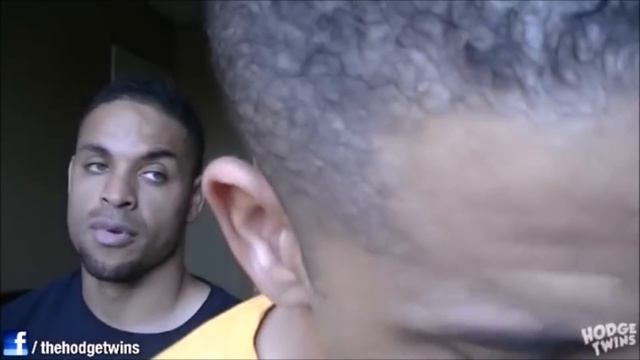 Hodgetwins - Kevin Gets aggravated/Breaks During Intros смотреть онлайн