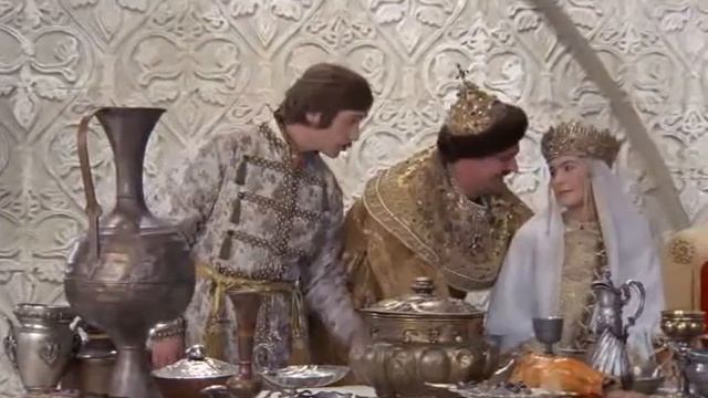 -Ты что плетёшь, гад!...-Почки один раз царице! смотреть онлайн