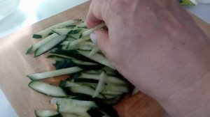 Салат из редьки дайкон с огурцом с болгарскими перцами  специально для диабетиков 2 типа.