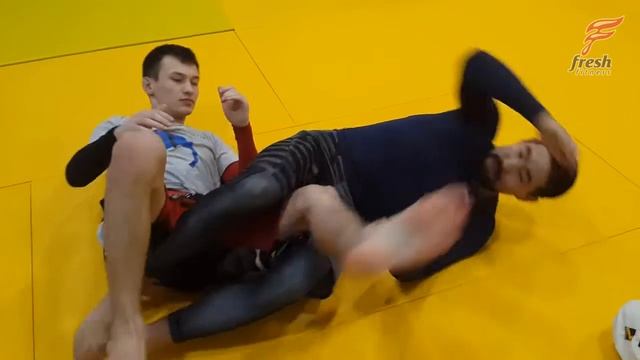 Грэпплинг - Эсен Есенов - "Рычаг колена со стойки" смотреть онлайн