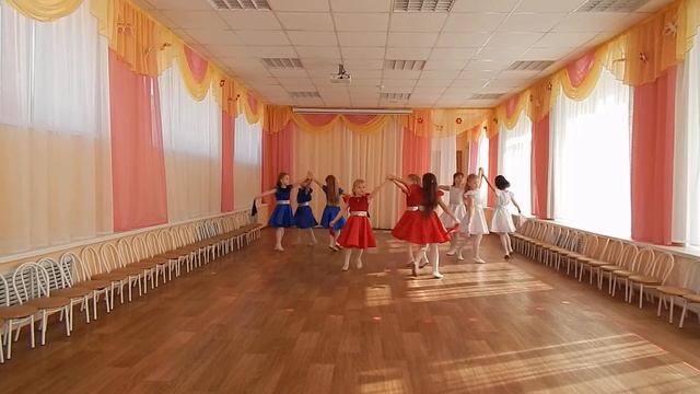 Хореографическая композиция "Я живу в России" смотреть онлайн