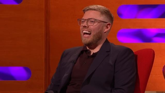 Andrew Garfield & Tobey Maguire Snuck Into A Cinema To See Spider-Man: No Way Home | Graham Norton смотреть онлайн