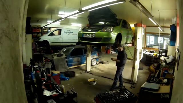 Ford Fiesta смотреть онлайн