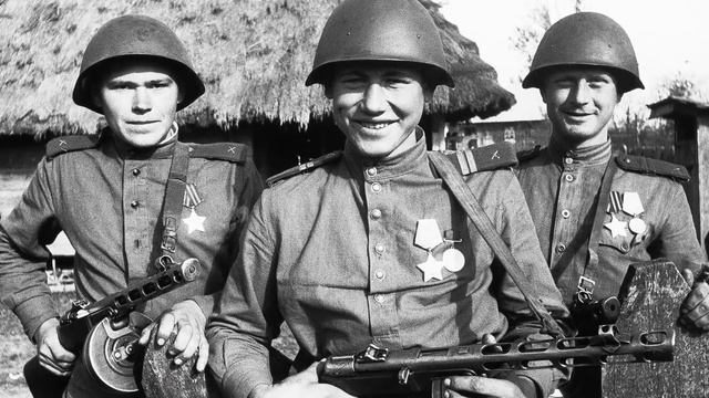 20 Самых Неразрушимых Вещей в Мире смотреть онлайн