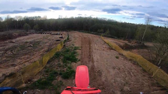 Honda cr125r на кроссовом треке смотреть онлайн