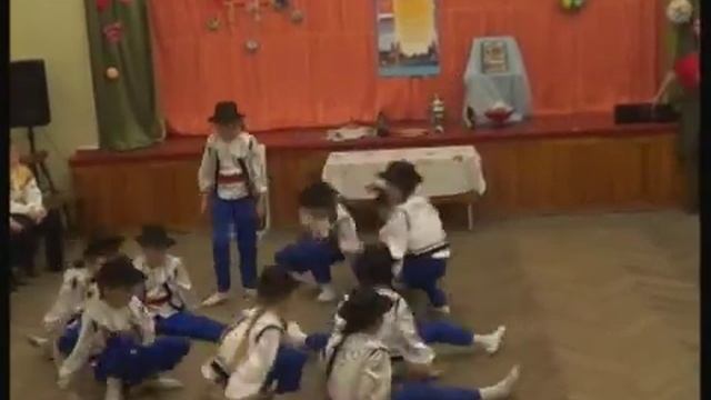 И снова "Дансквартал"... смотреть онлайн