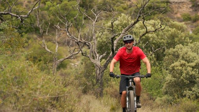 Fine-tune your ride with the E-TUBE PROJECT Cyclist App | SHIMANO смотреть онлайн