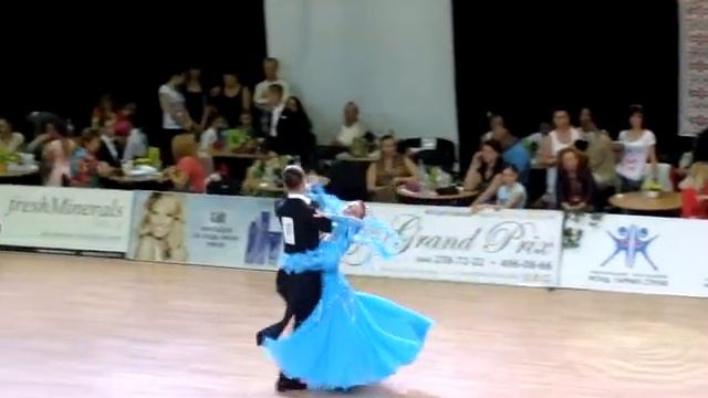 Баршак Дмитрий и Тракалюк Виктория. Чемпионат Украины 2014 (венский вальс) смотреть онлайн